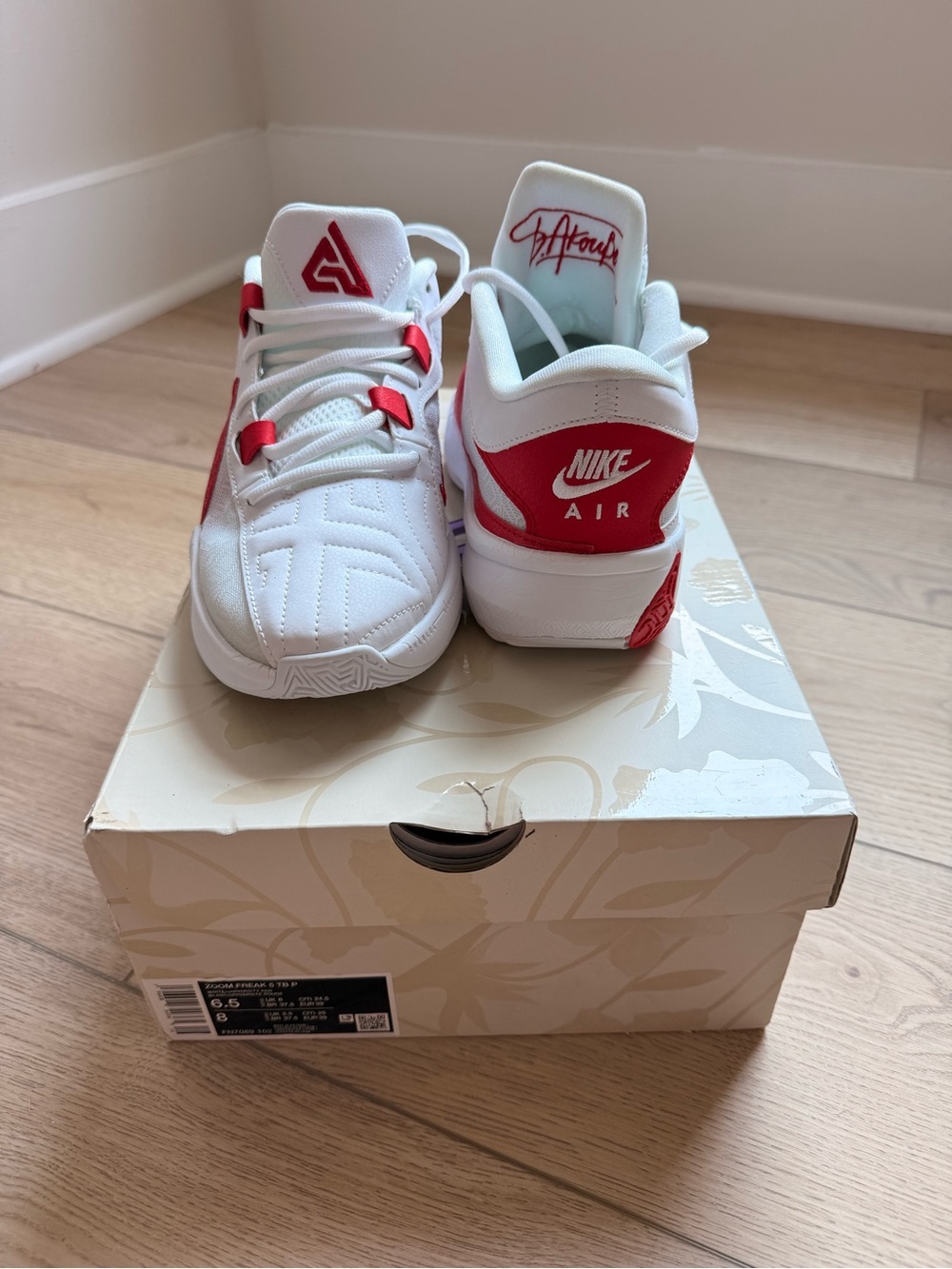 Nike Zoom Freak 5 All star Giannis Shoes in White and Red, Mens 6.5, Womens 8
